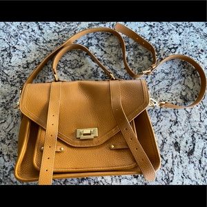 Gigi New York Hayden satchel camel pebbled leather in great used